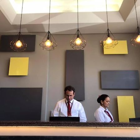 普林斯特尔皇宫酒店 隆德里纳 外观 照片